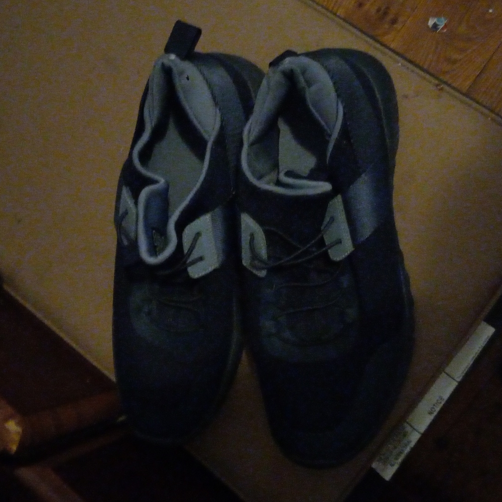 Men's Aldo Size 11 Sneaker